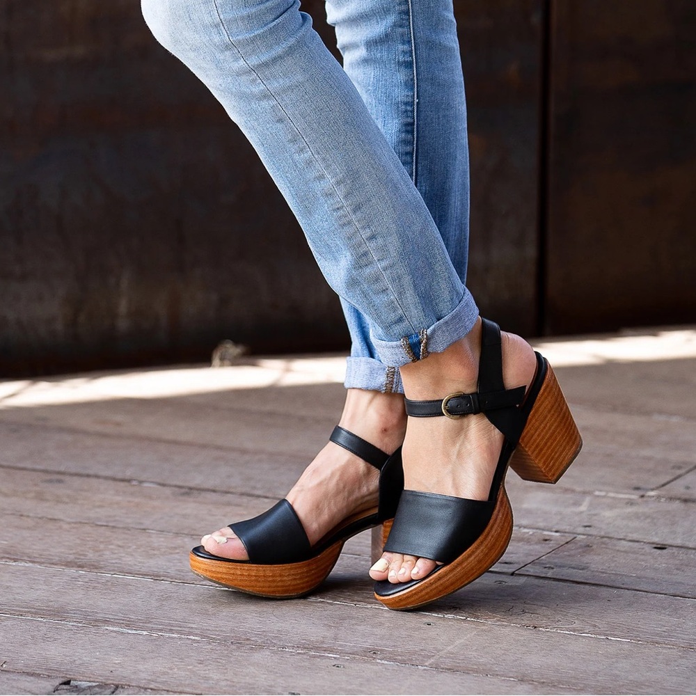 Fortress Shoes Hannah Platform Clog Sandals